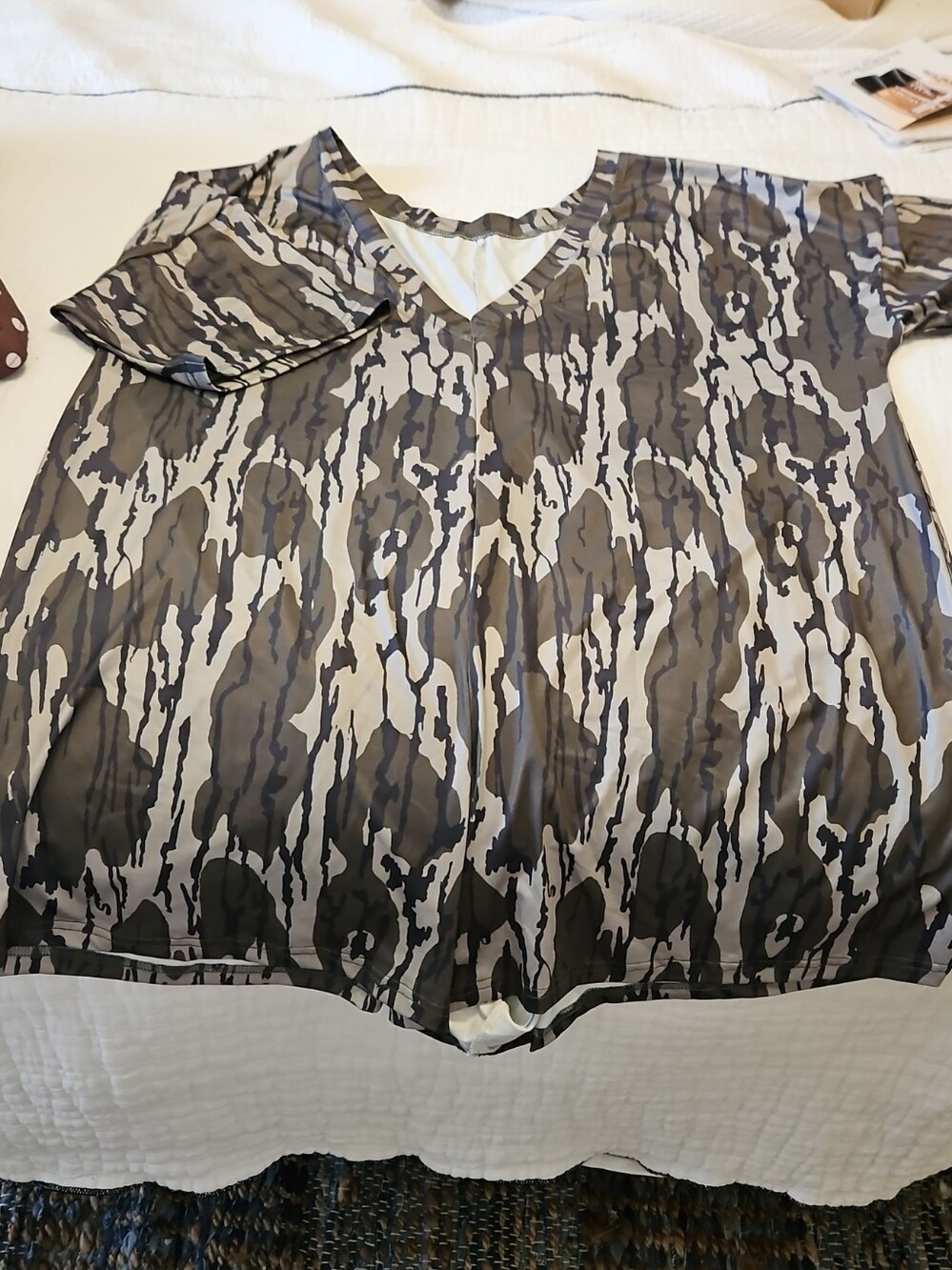 V-Neck Women's Print Top in Black & White